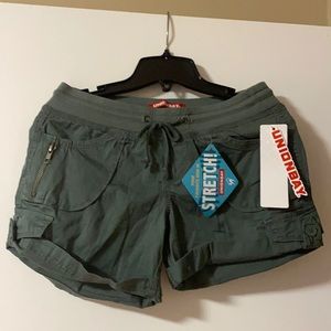 UnionBay Size small green cargo shorts